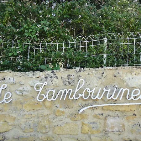 Le Tambourinet בית הארחה